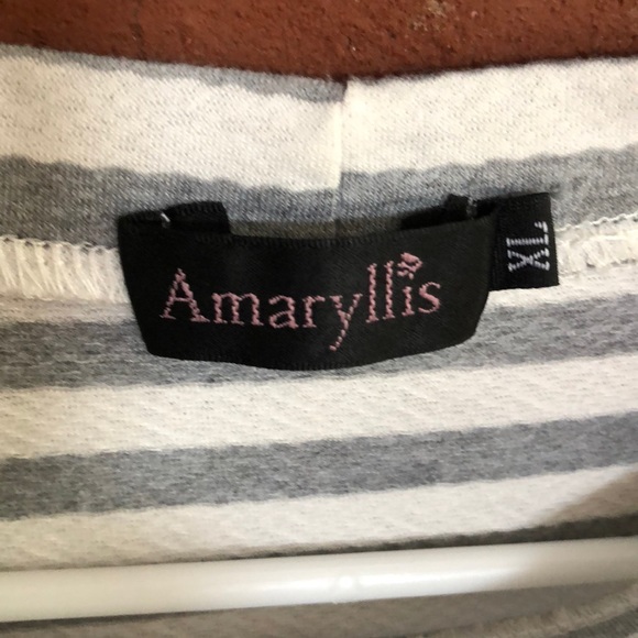 Amaryllis gray & white striped long sleeve top XL - Picture 4 of 13